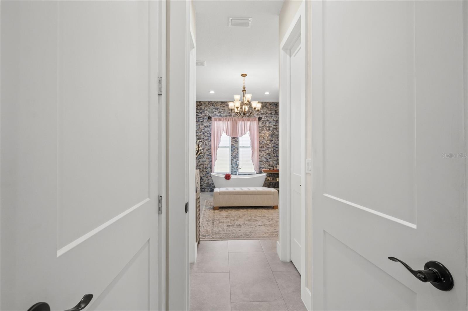 17601 HANNA RD, LUTZ, FL, 33549