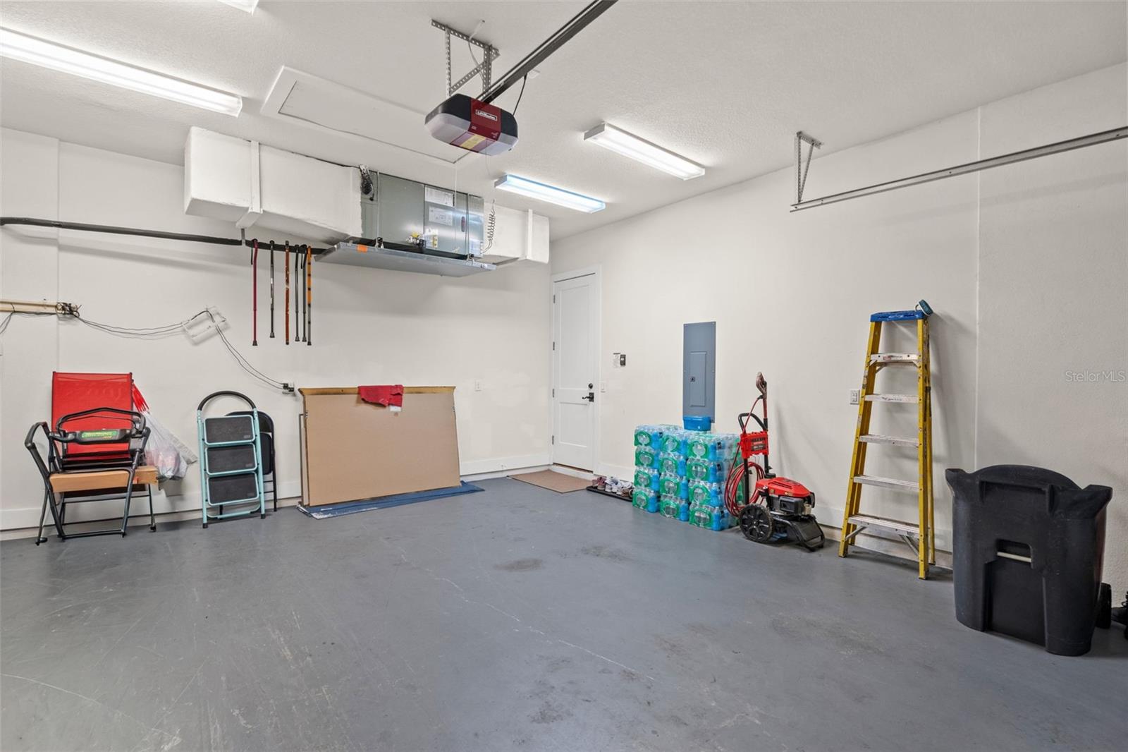 17601 HANNA RD, LUTZ, FL, 33549