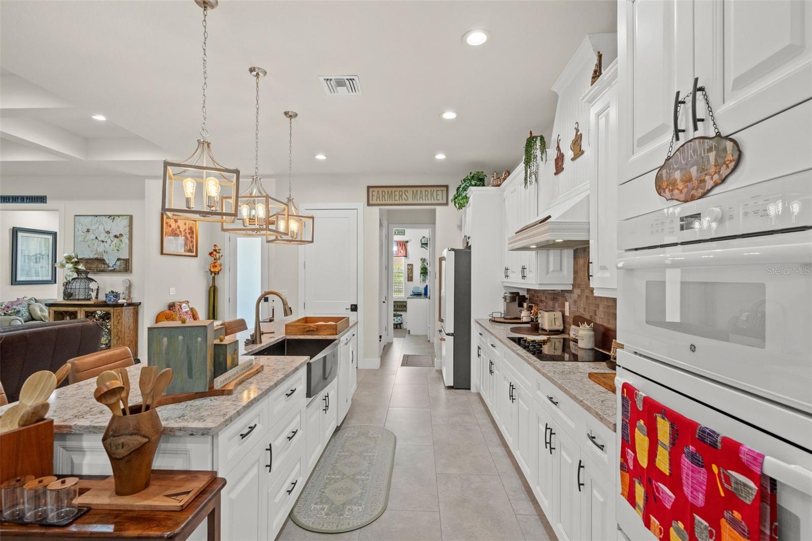 17601 HANNA RD, LUTZ, FL, 33549