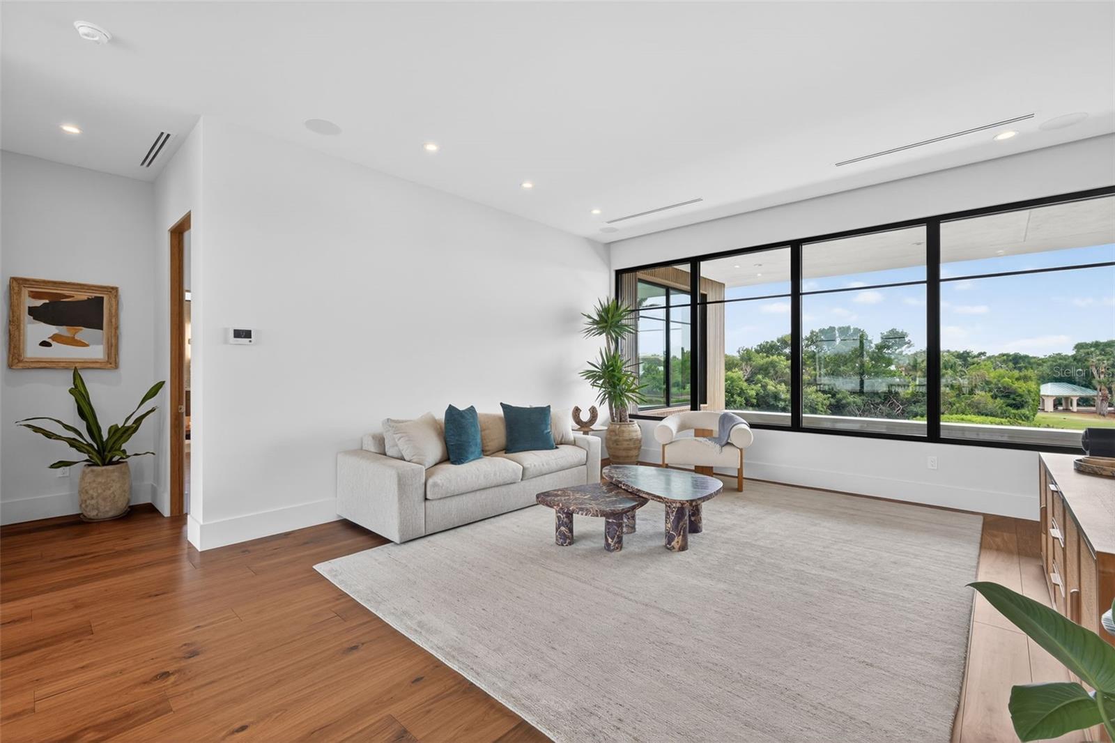 TB8491778 Property Photo