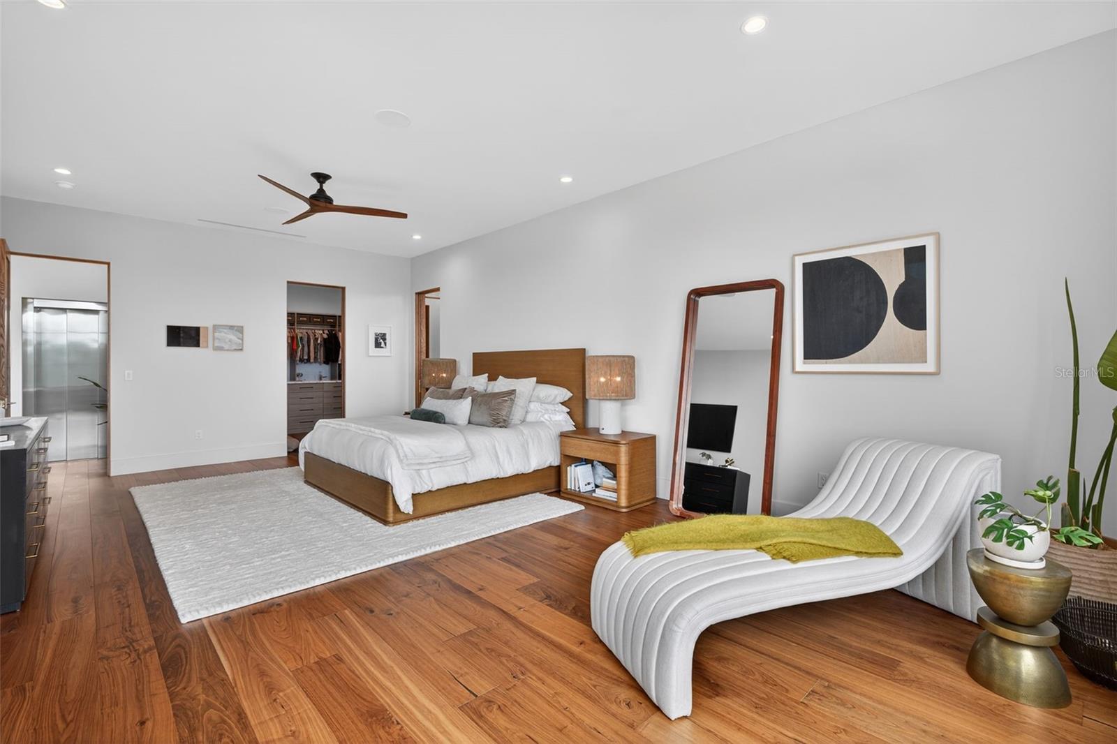 TB8491778 Property Photo