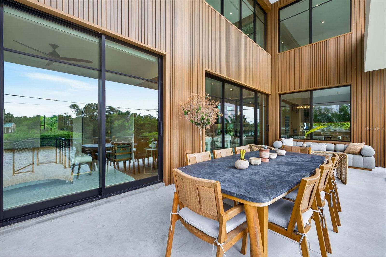 TB8491778 Property Photo