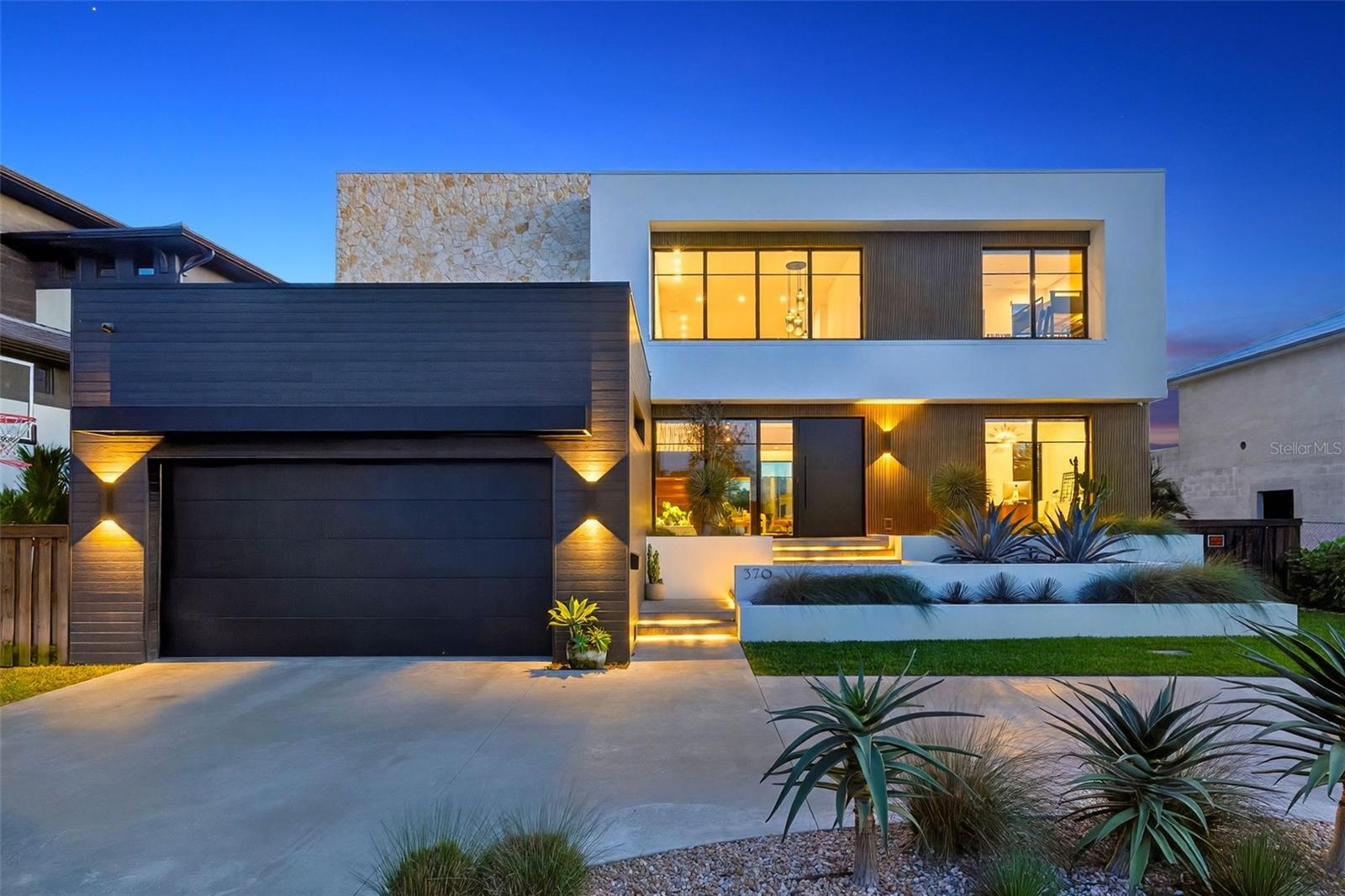 TB8491778 Property Photo