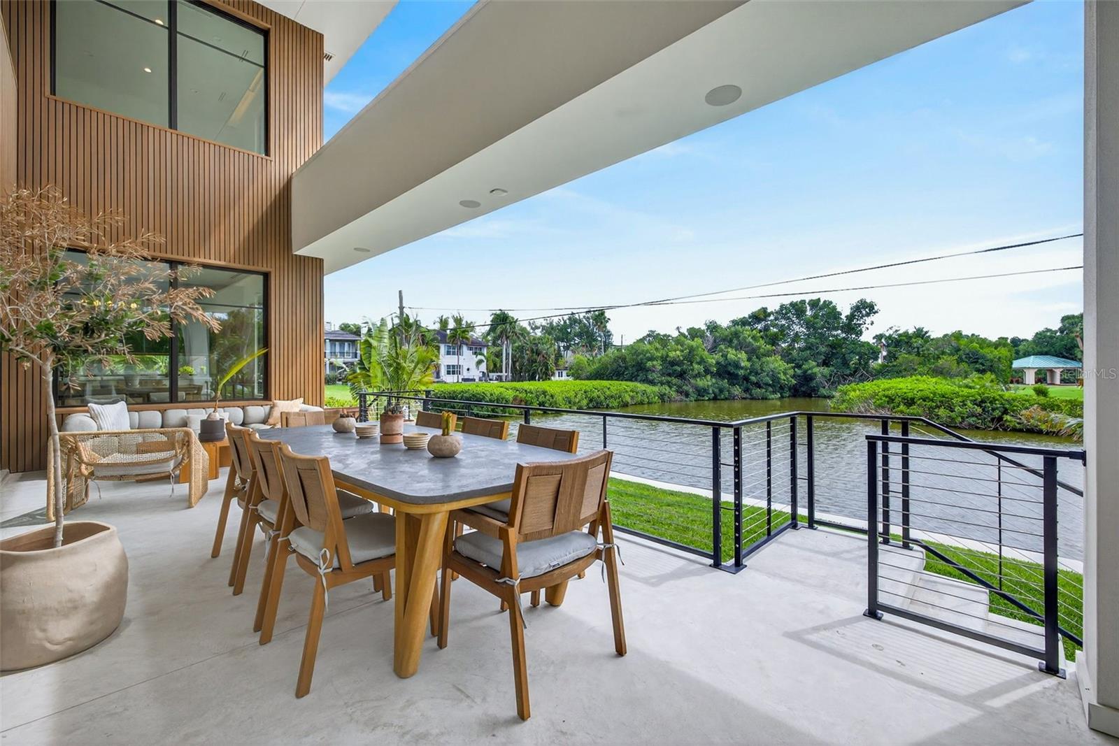 TB8491778 Property Photo