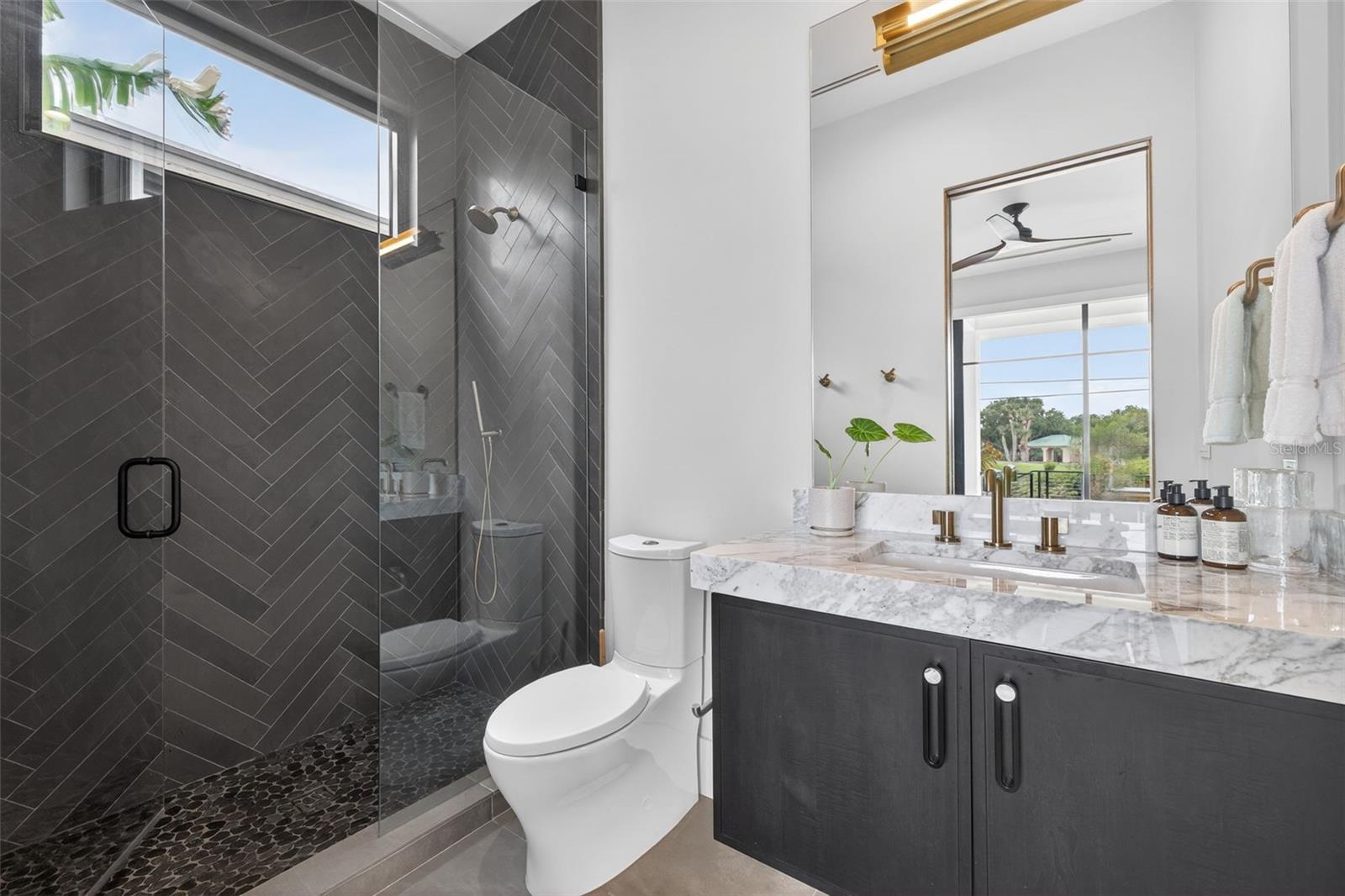 TB8491778 Property Photo