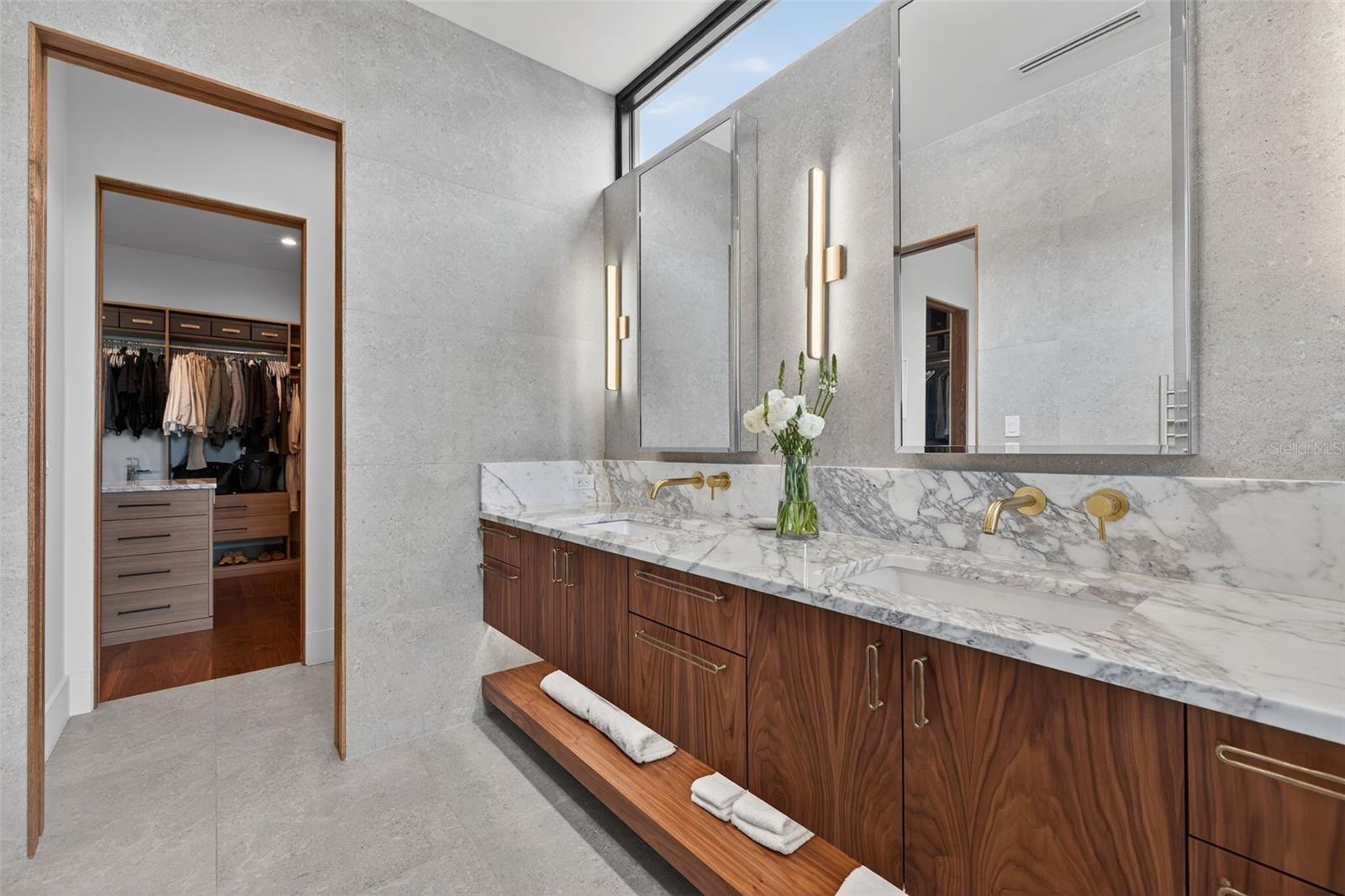 TB8491778 Property Photo