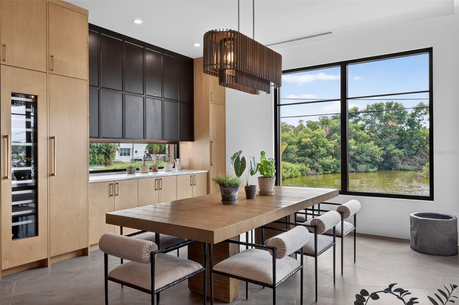 TB8491778 Property Photo