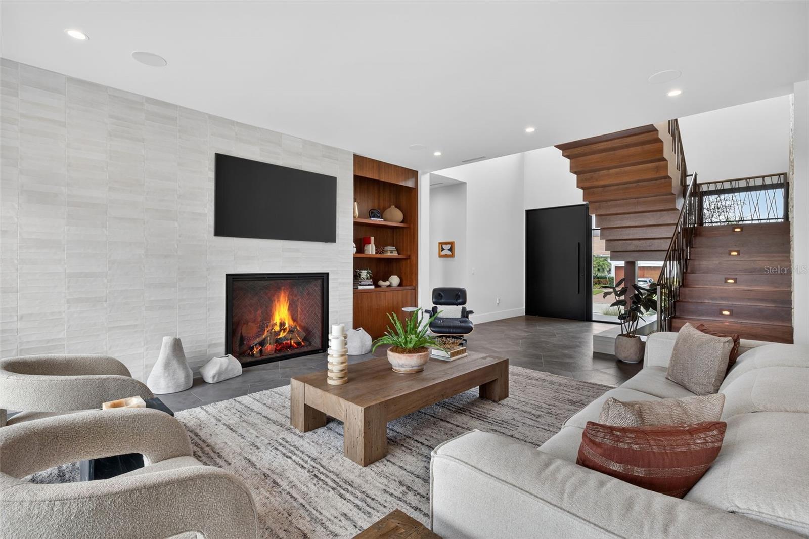 TB8491778 Property Photo