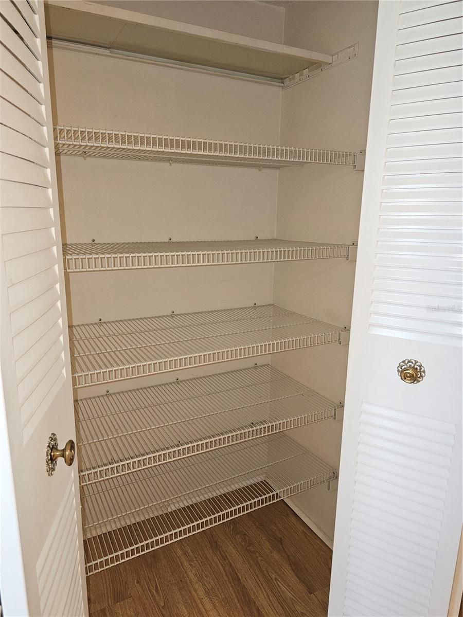 7701 STARKEY RD #102, SEMINOLE, FL, 33777