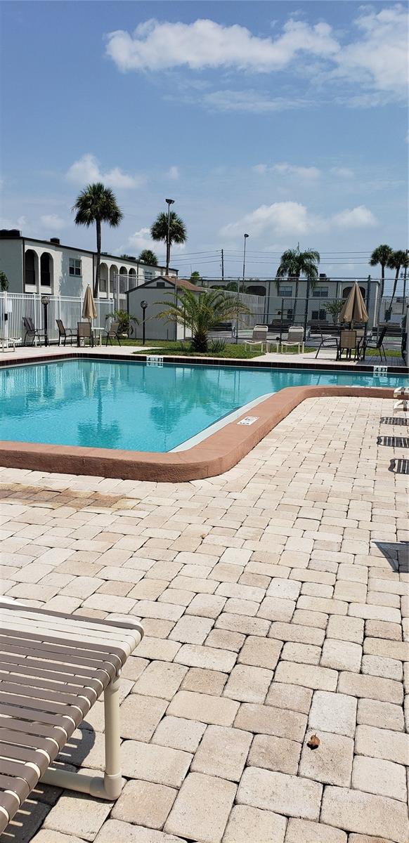 7701 STARKEY RD #102, SEMINOLE, FL, 33777