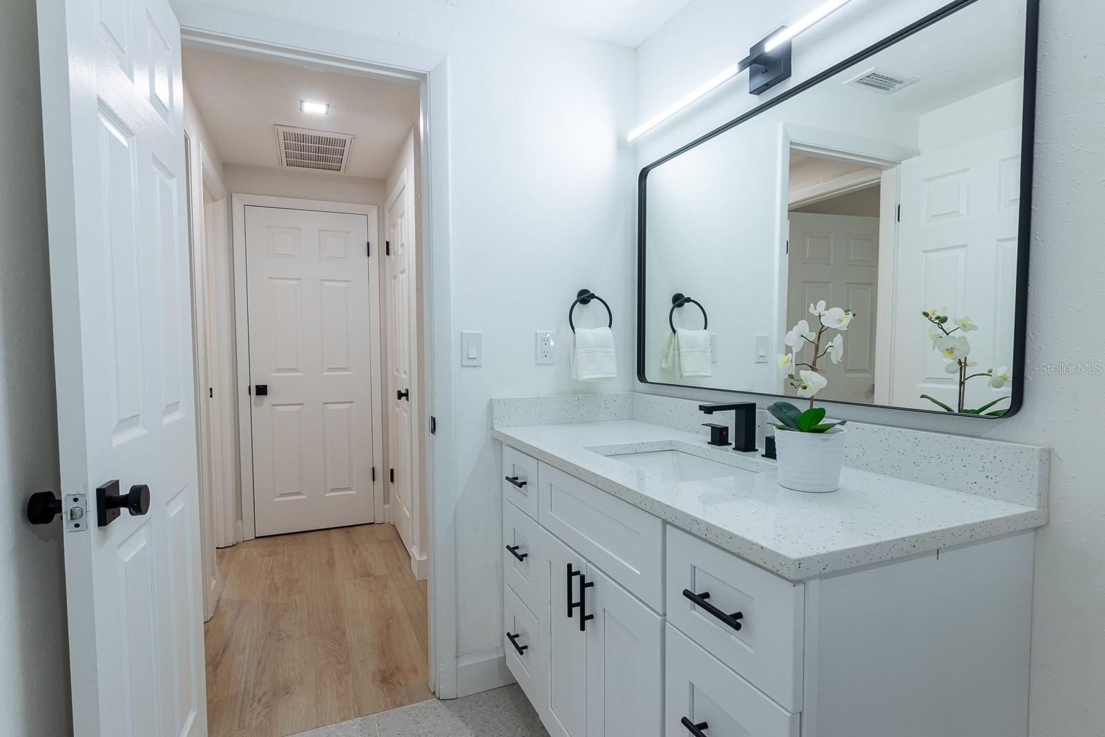 420 ARCHIBALD AVE, SARASOTA, FL, 34243