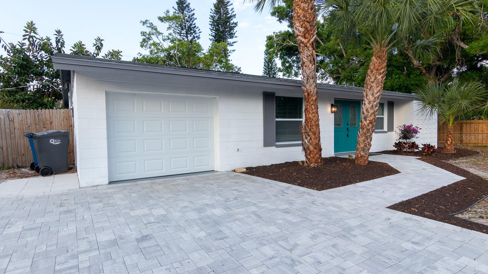 420 ARCHIBALD AVE, SARASOTA, FL, 34243