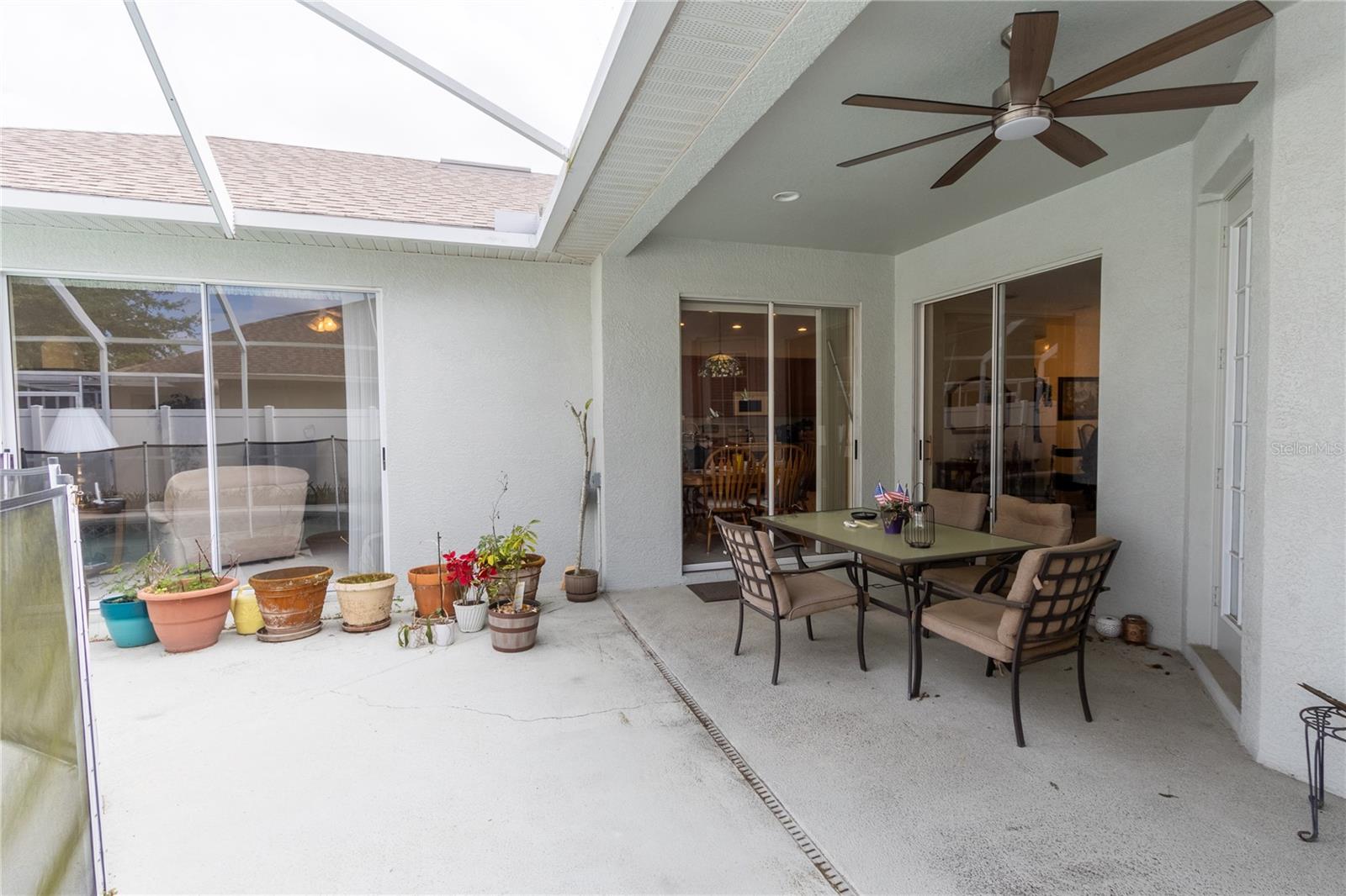 3 sliders to Lanai area