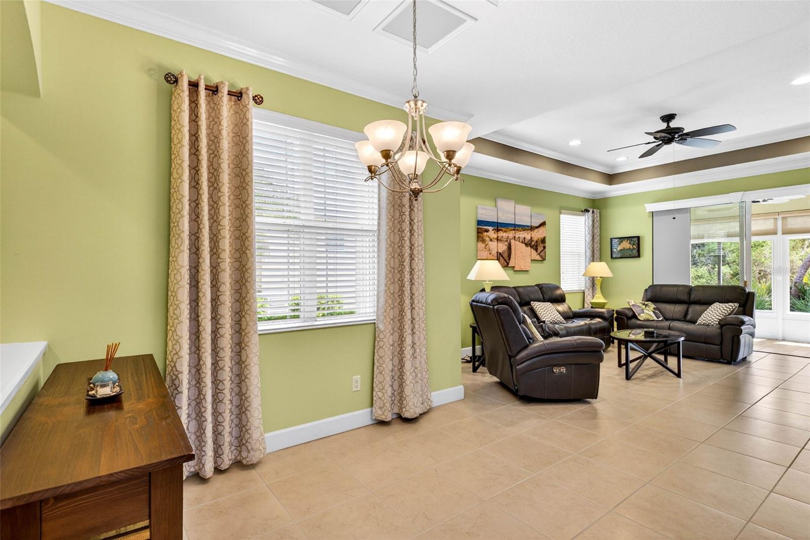 Dining area and living area are combined