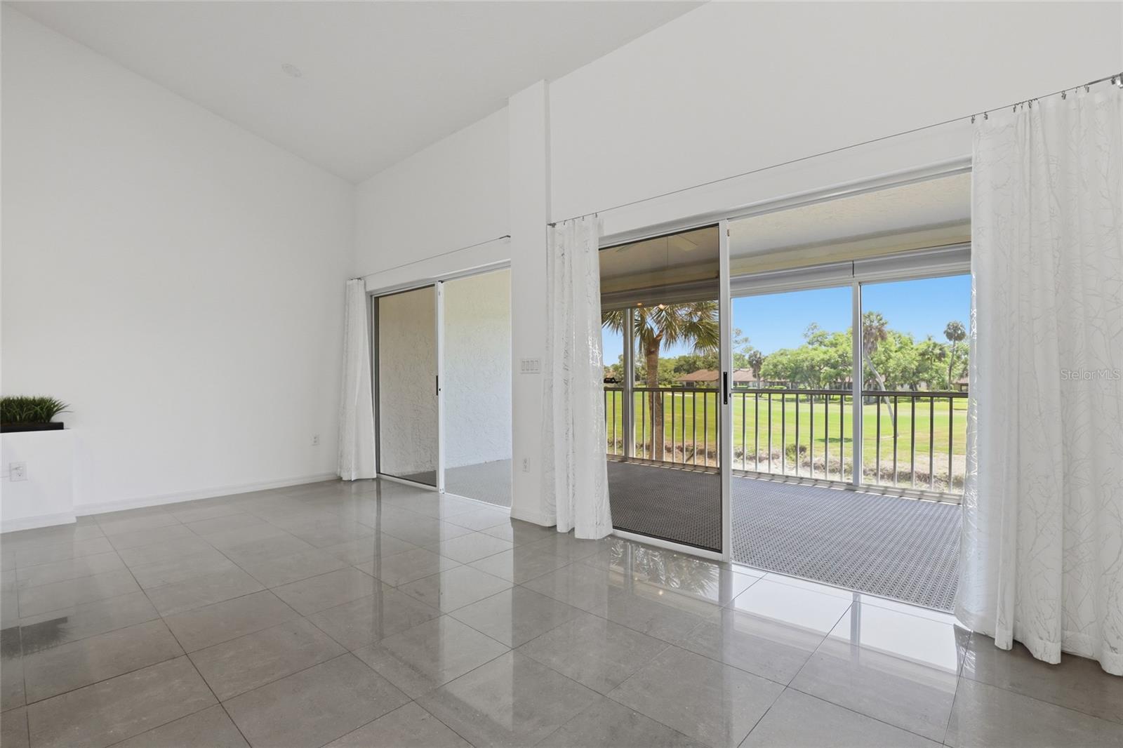 5588 GOLF POINTE DR #1, SARASOTA, FL, 34243