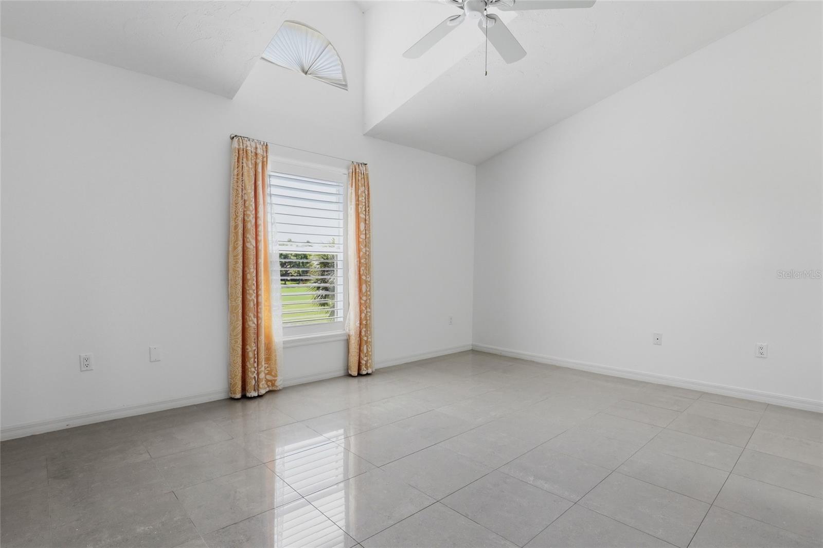 5588 GOLF POINTE DR #1, SARASOTA, FL, 34243