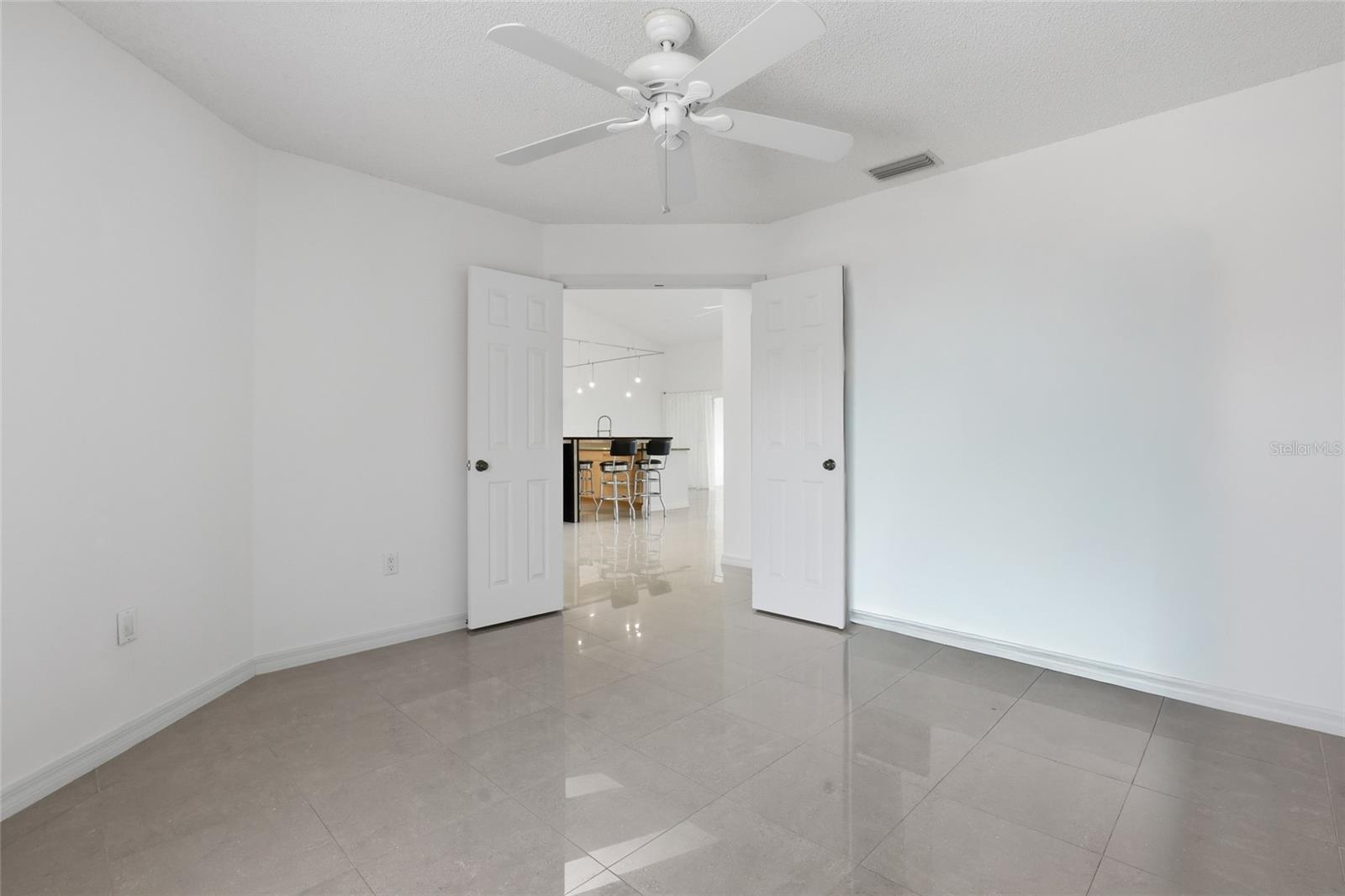 5588 GOLF POINTE DR #1, SARASOTA, FL, 34243
