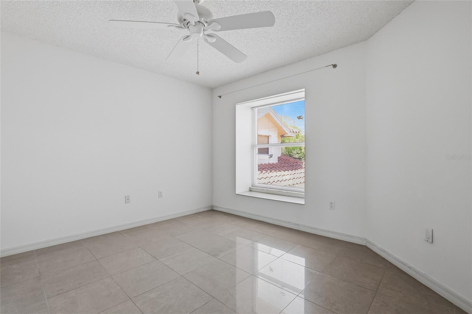 5588 GOLF POINTE DR #1, SARASOTA, FL, 34243