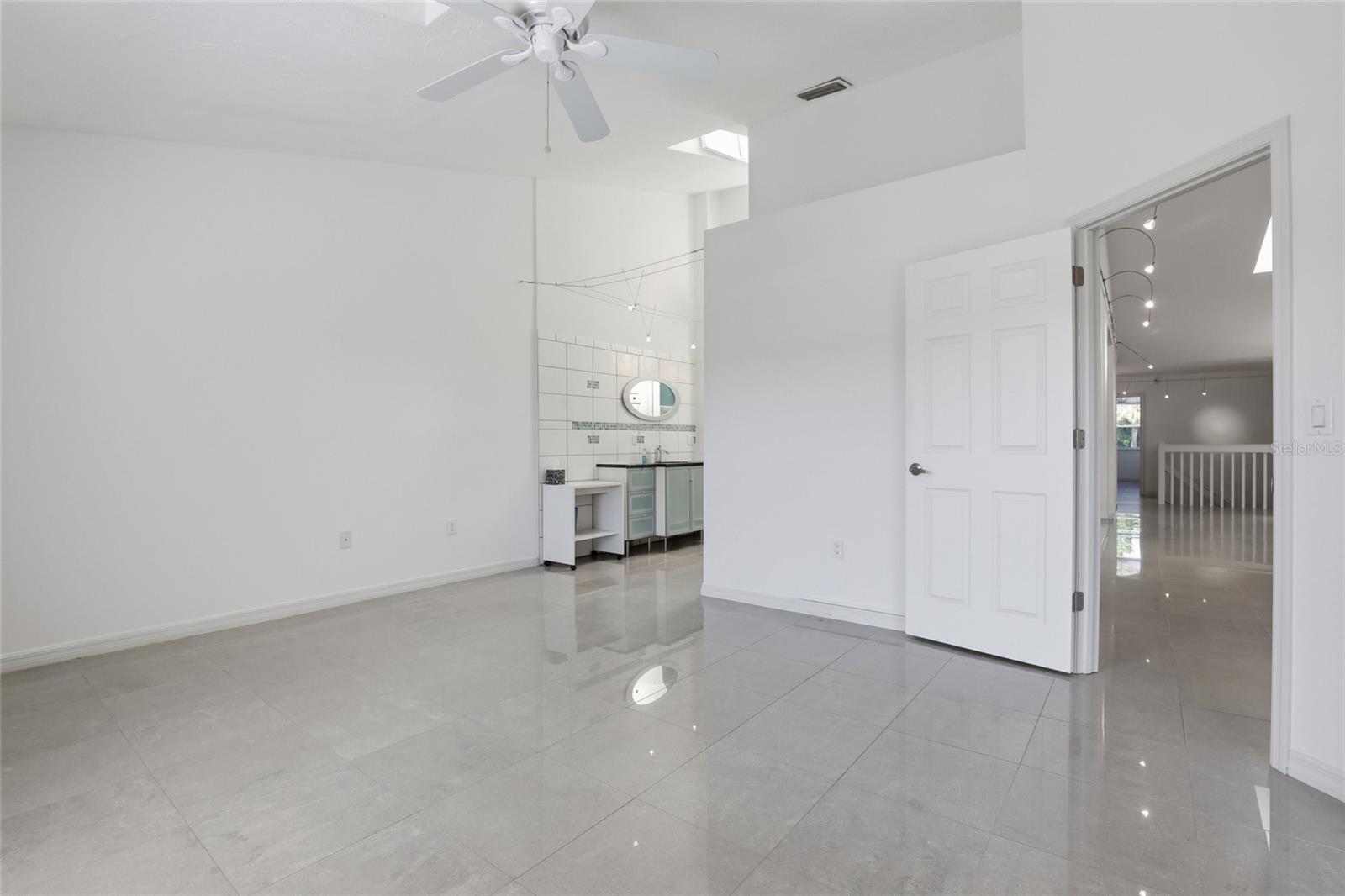 5588 GOLF POINTE DR #1, SARASOTA, FL, 34243