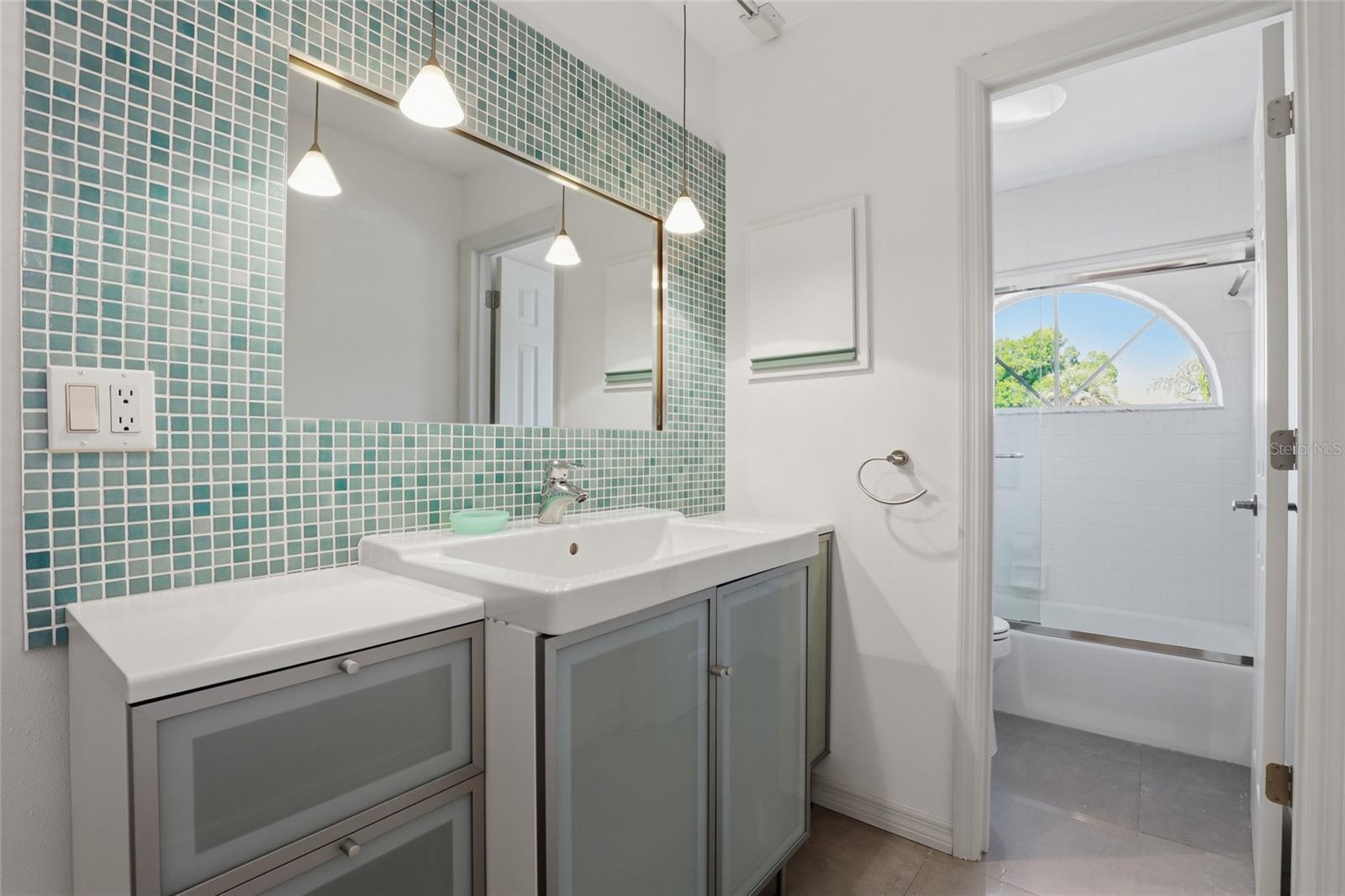 5588 GOLF POINTE DR #1, SARASOTA, FL, 34243