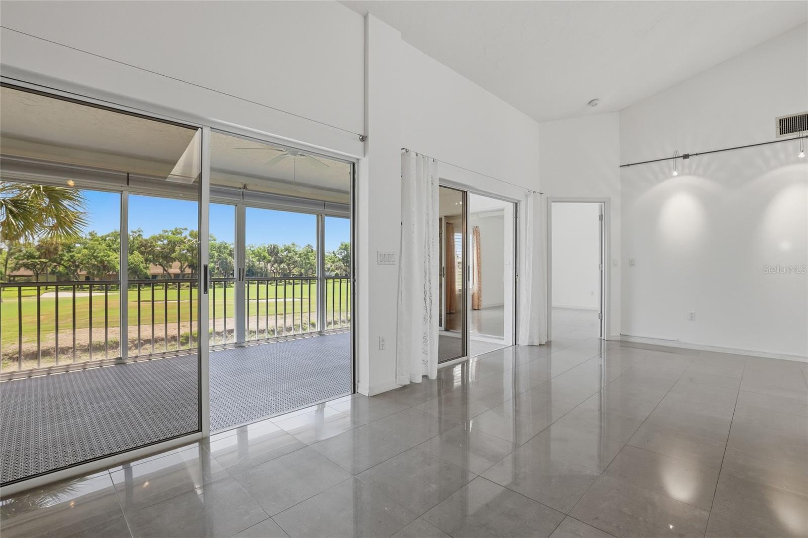 5588 GOLF POINTE DR #1, SARASOTA, FL, 34243