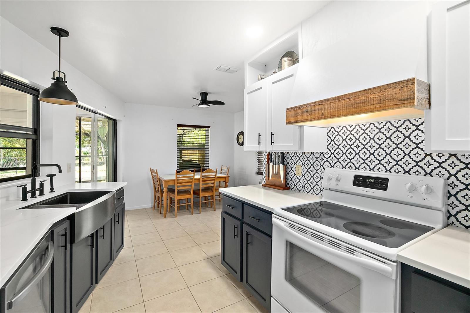 123 BOULDER ROCK DR, PALM COAST, FL, 32137
