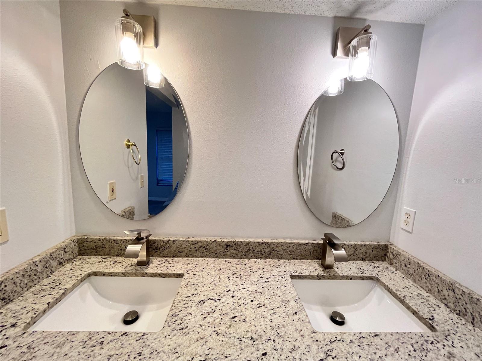 6 ROBINWOOD DR, LONGWOOD, FL, 32779