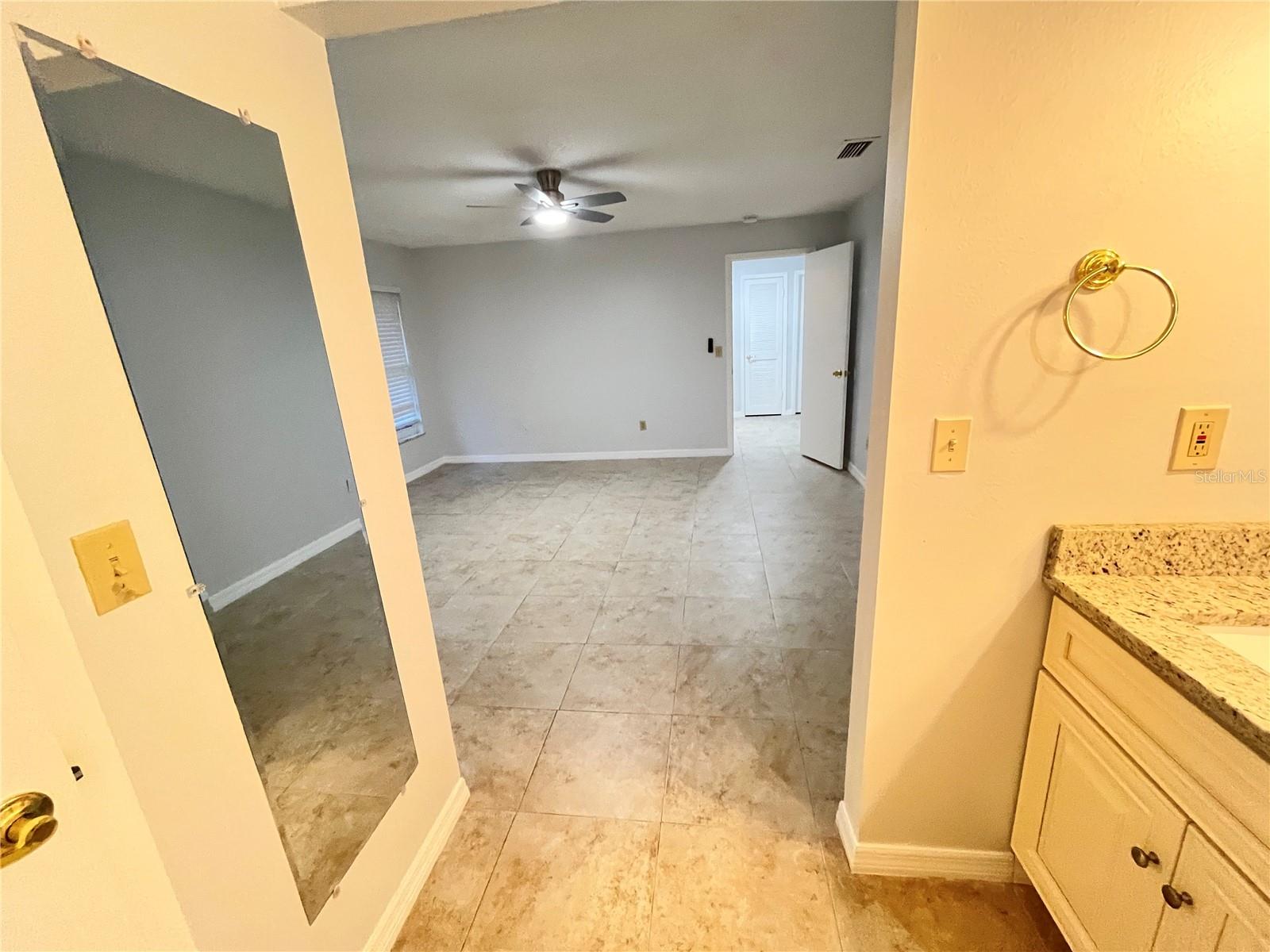 6 ROBINWOOD DR, LONGWOOD, FL, 32779