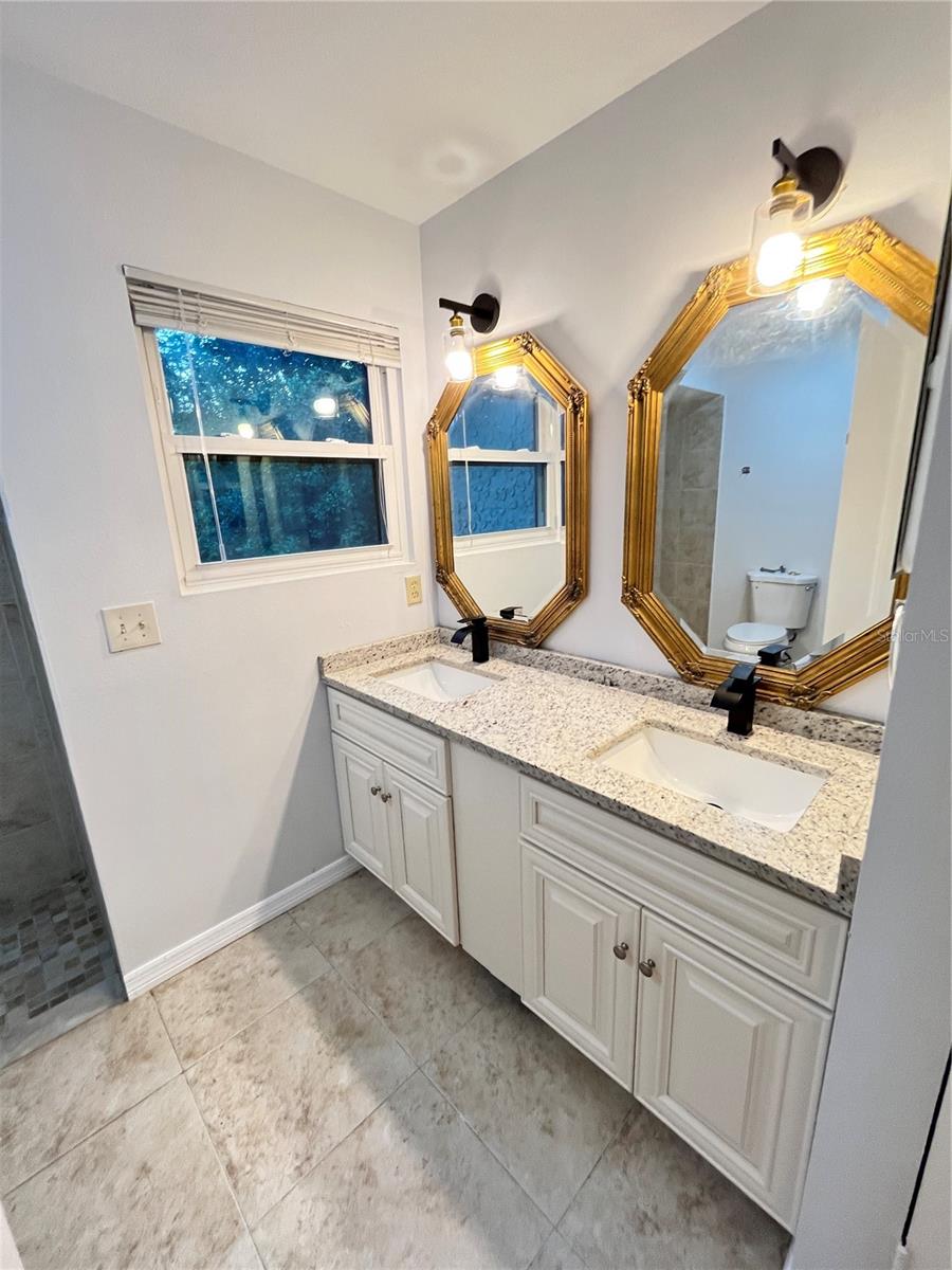6 ROBINWOOD DR, LONGWOOD, FL, 32779