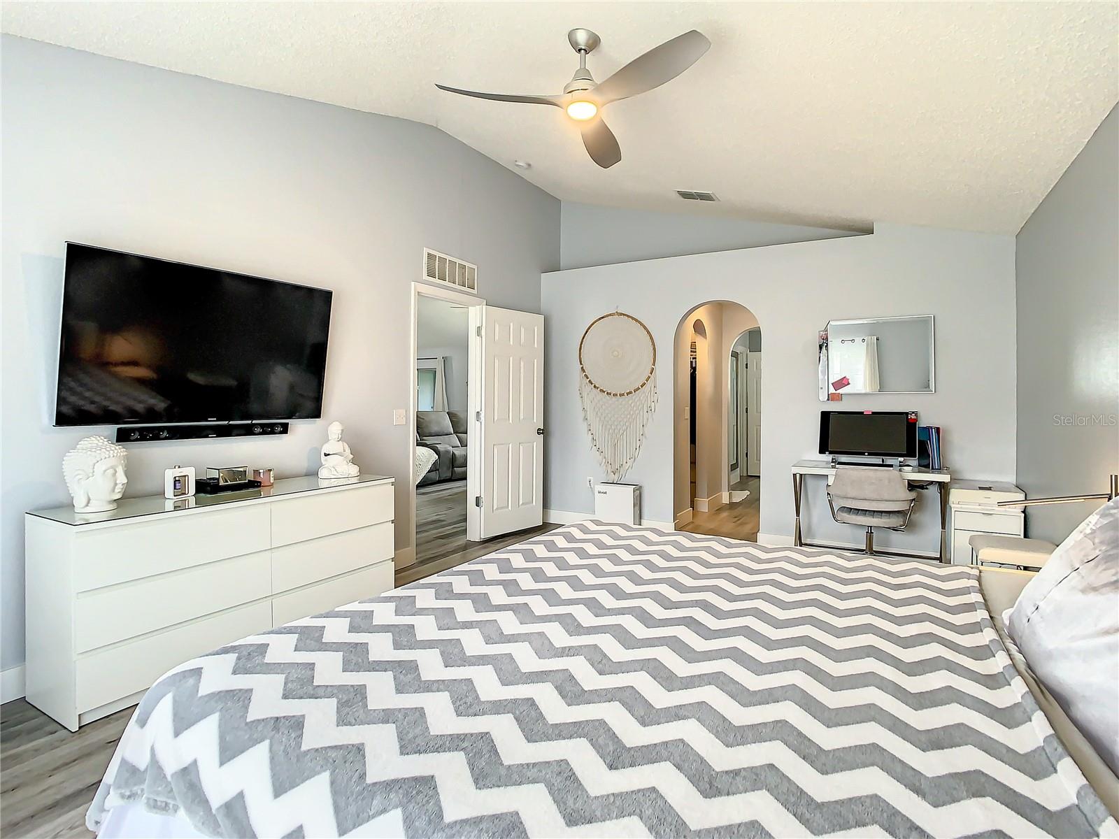 1109 UNION AVE, MASCOTTE, FL, 34753