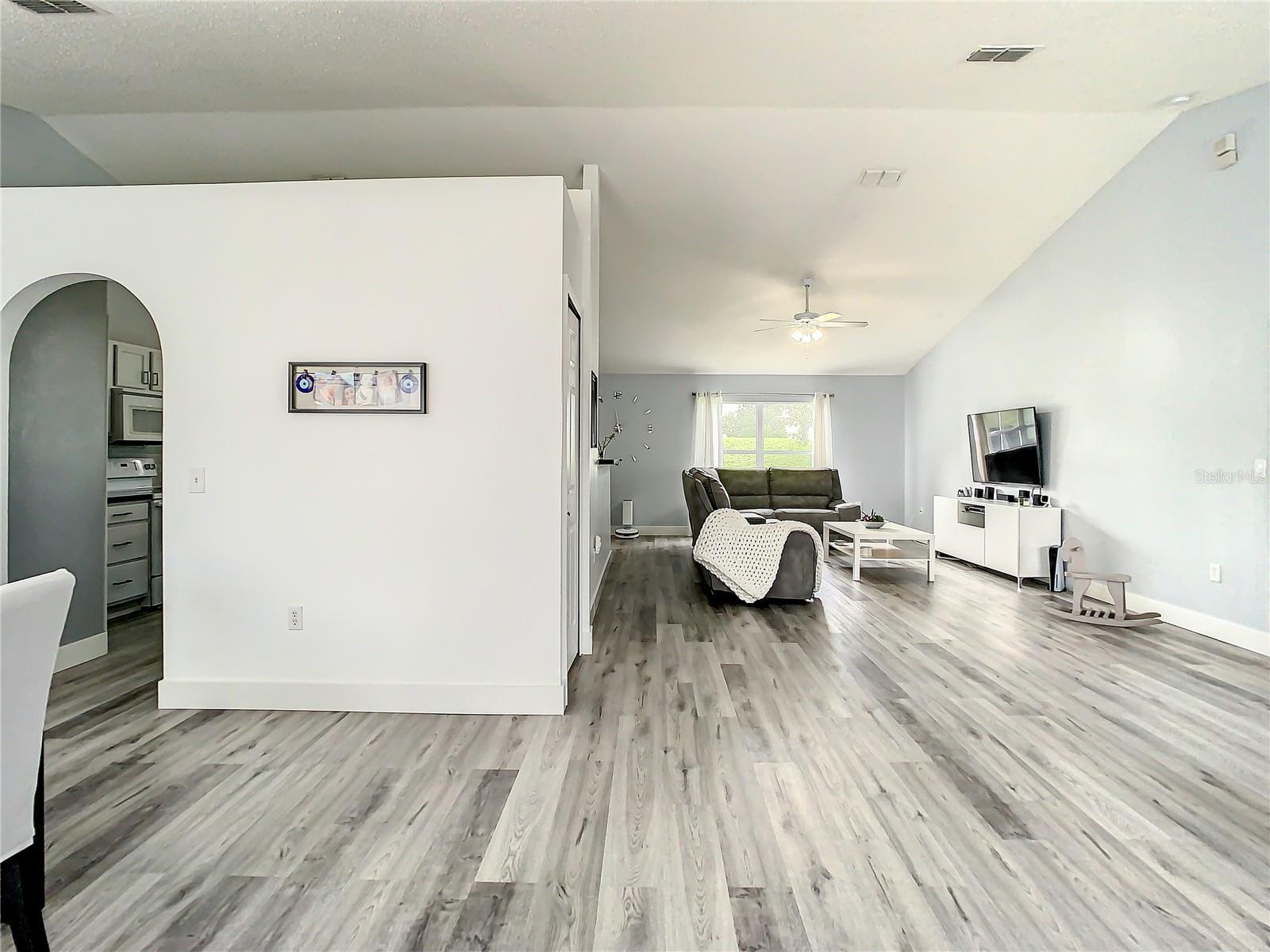 1109 UNION AVE, MASCOTTE, FL, 34753