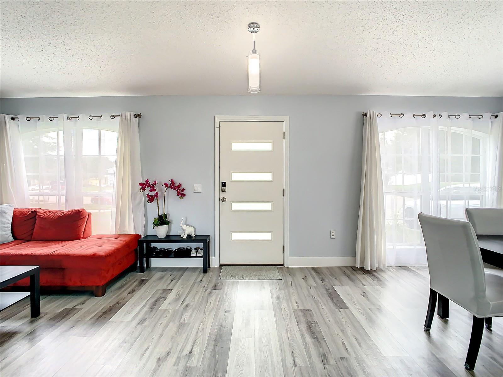 1109 UNION AVE, MASCOTTE, FL, 34753