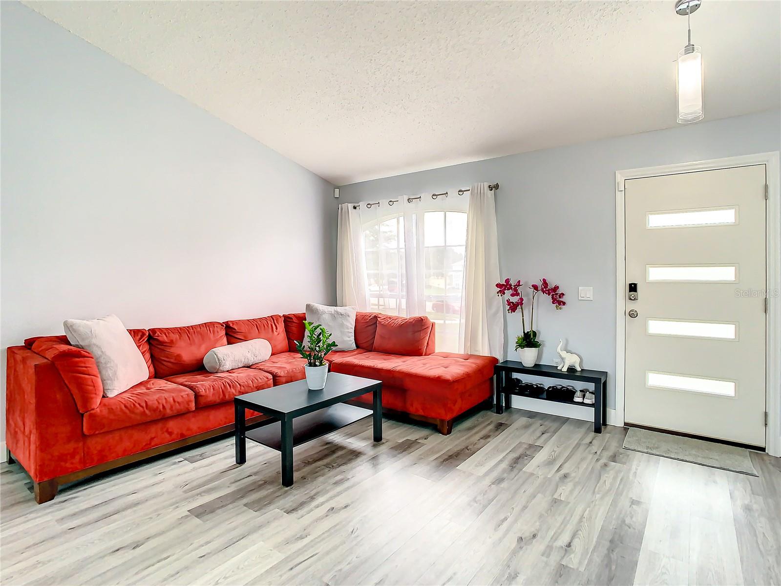 1109 UNION AVE, MASCOTTE, FL, 34753
