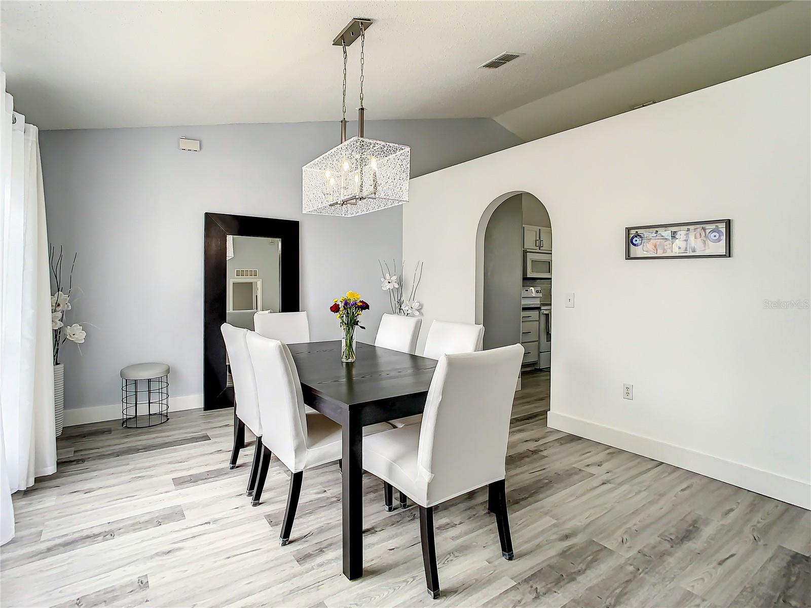1109 UNION AVE, MASCOTTE, FL, 34753