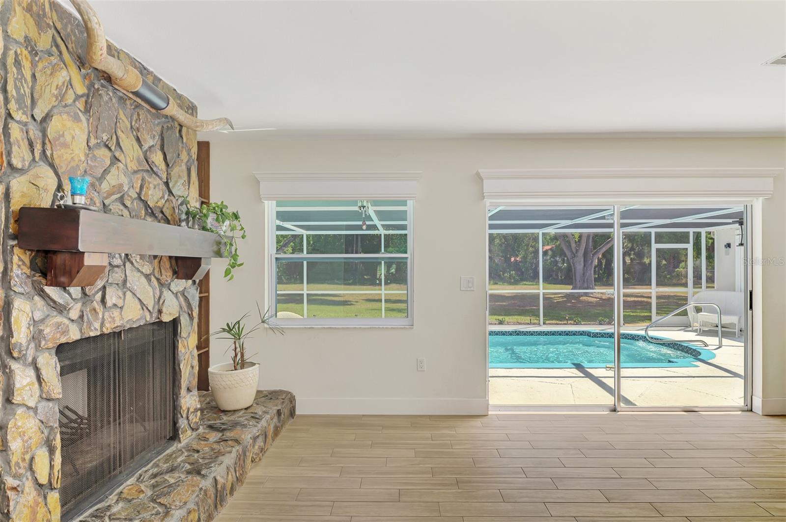 1620 MISSION VALLEY BLVD, NOKOMIS, FL, 34275