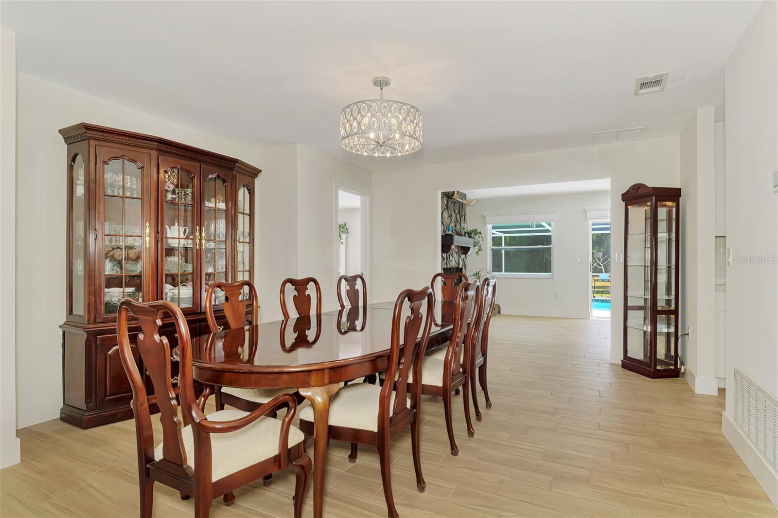 1620 MISSION VALLEY BLVD, NOKOMIS, FL, 34275