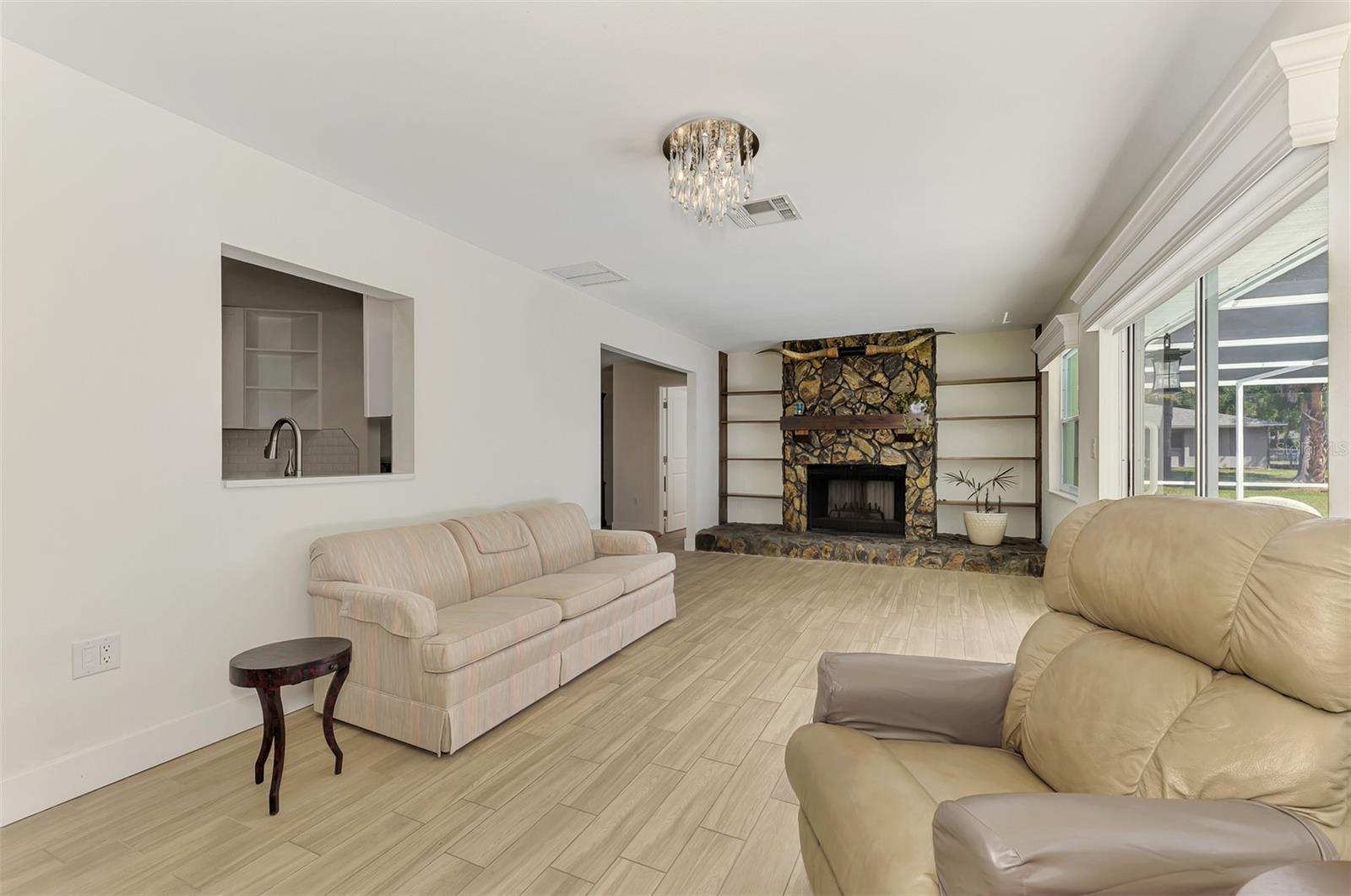 1620 MISSION VALLEY BLVD, NOKOMIS, FL, 34275