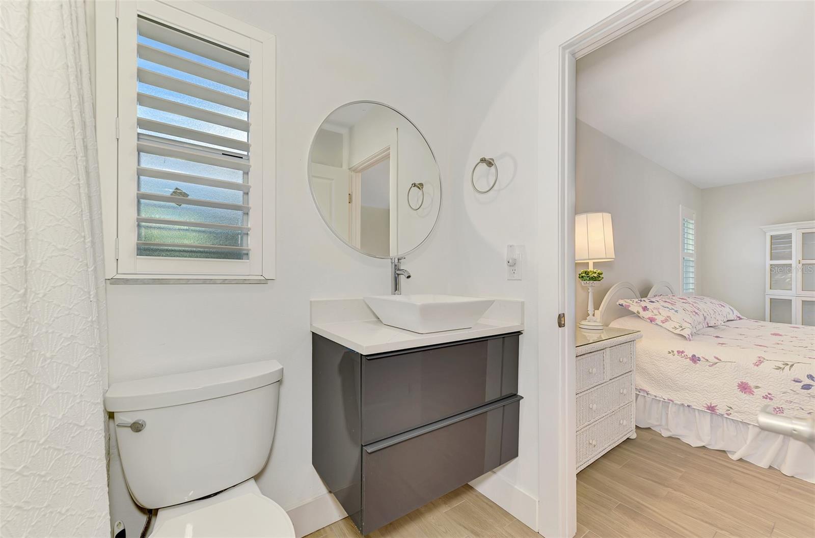 1620 MISSION VALLEY BLVD, NOKOMIS, FL, 34275