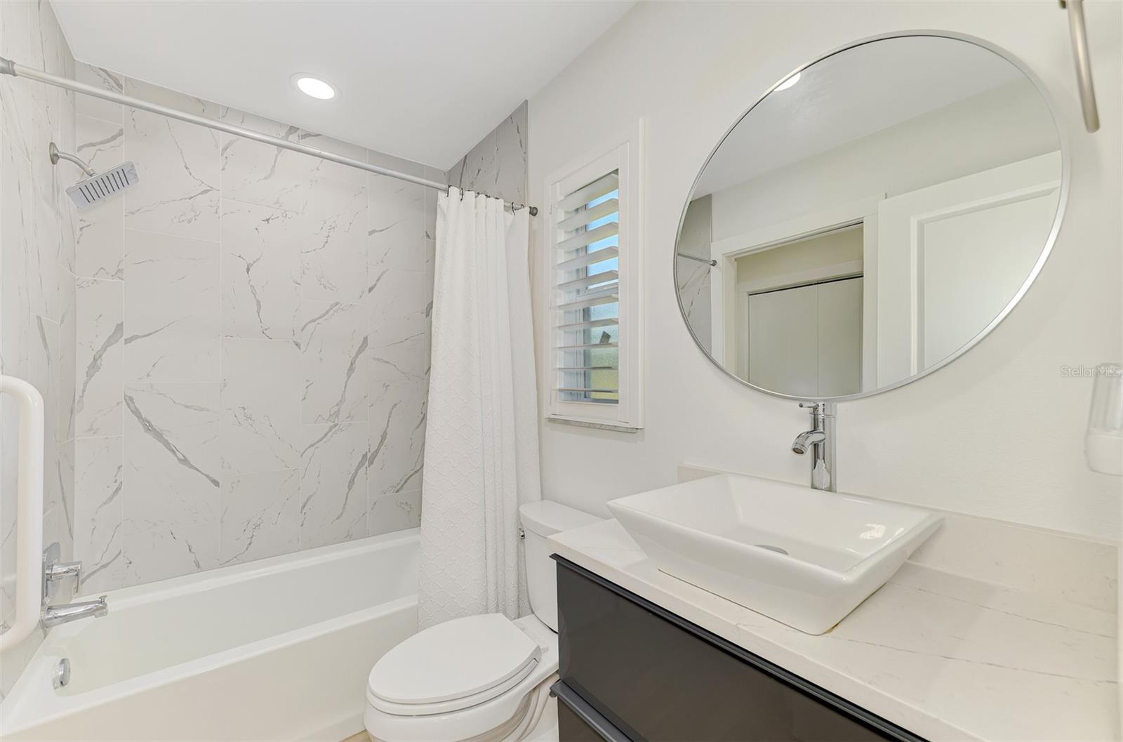 1620 MISSION VALLEY BLVD, NOKOMIS, FL, 34275