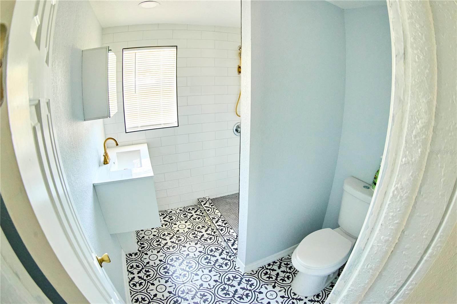 3917 E HANNA AVE, TAMPA, FL, 33610