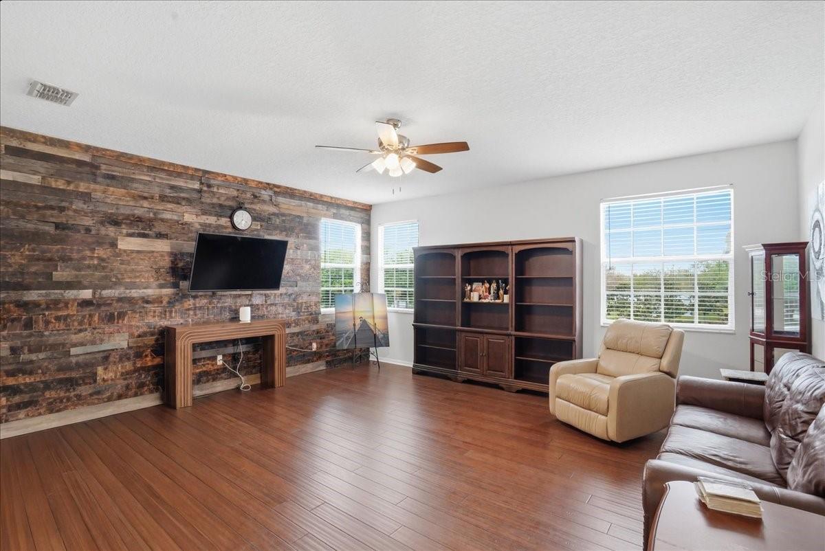 7860 ATWOOD DR, WESLEY CHAPEL, FL, 33545