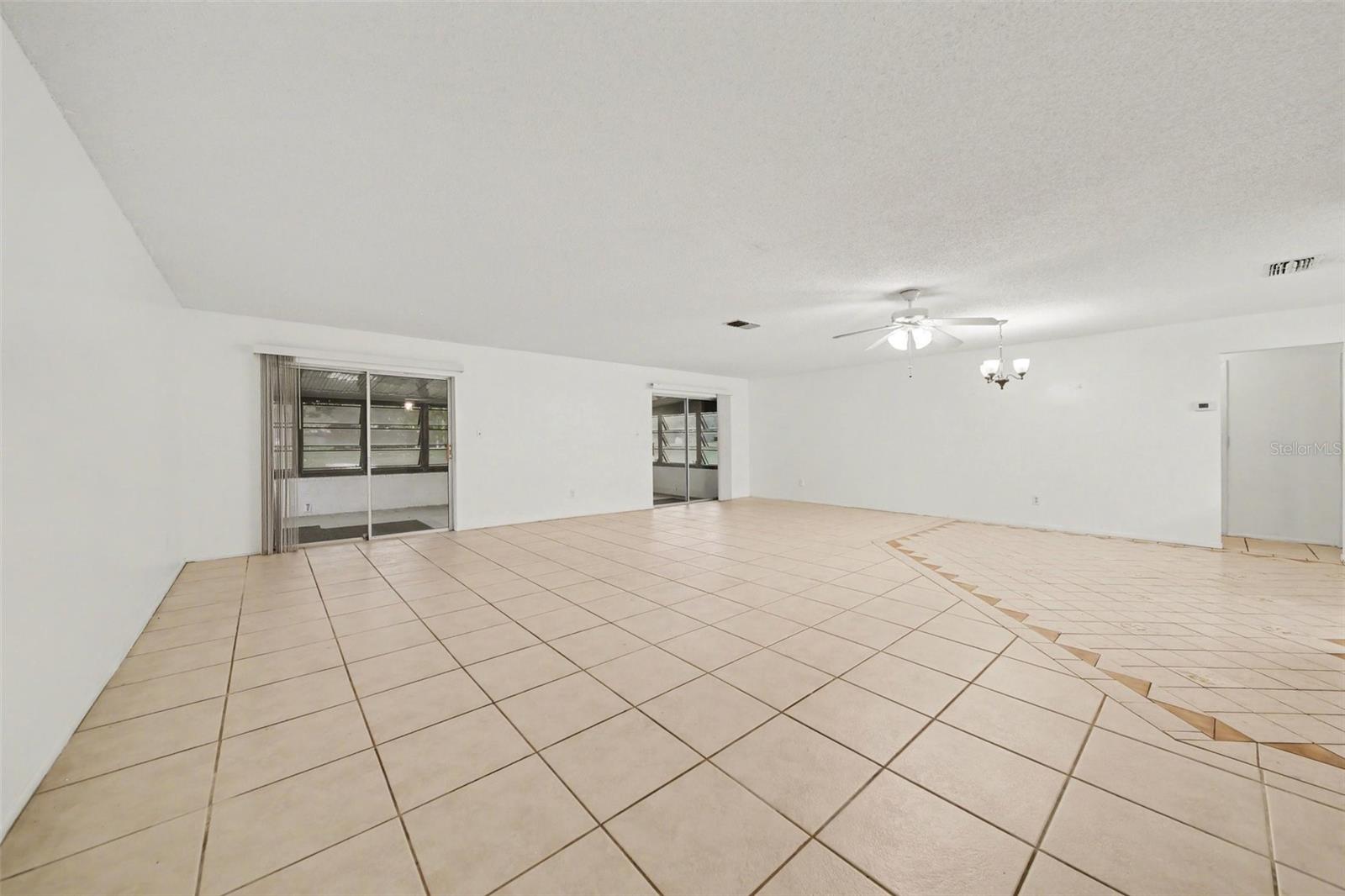 5033 LOYOLA LN, ORLANDO, FL, 32821