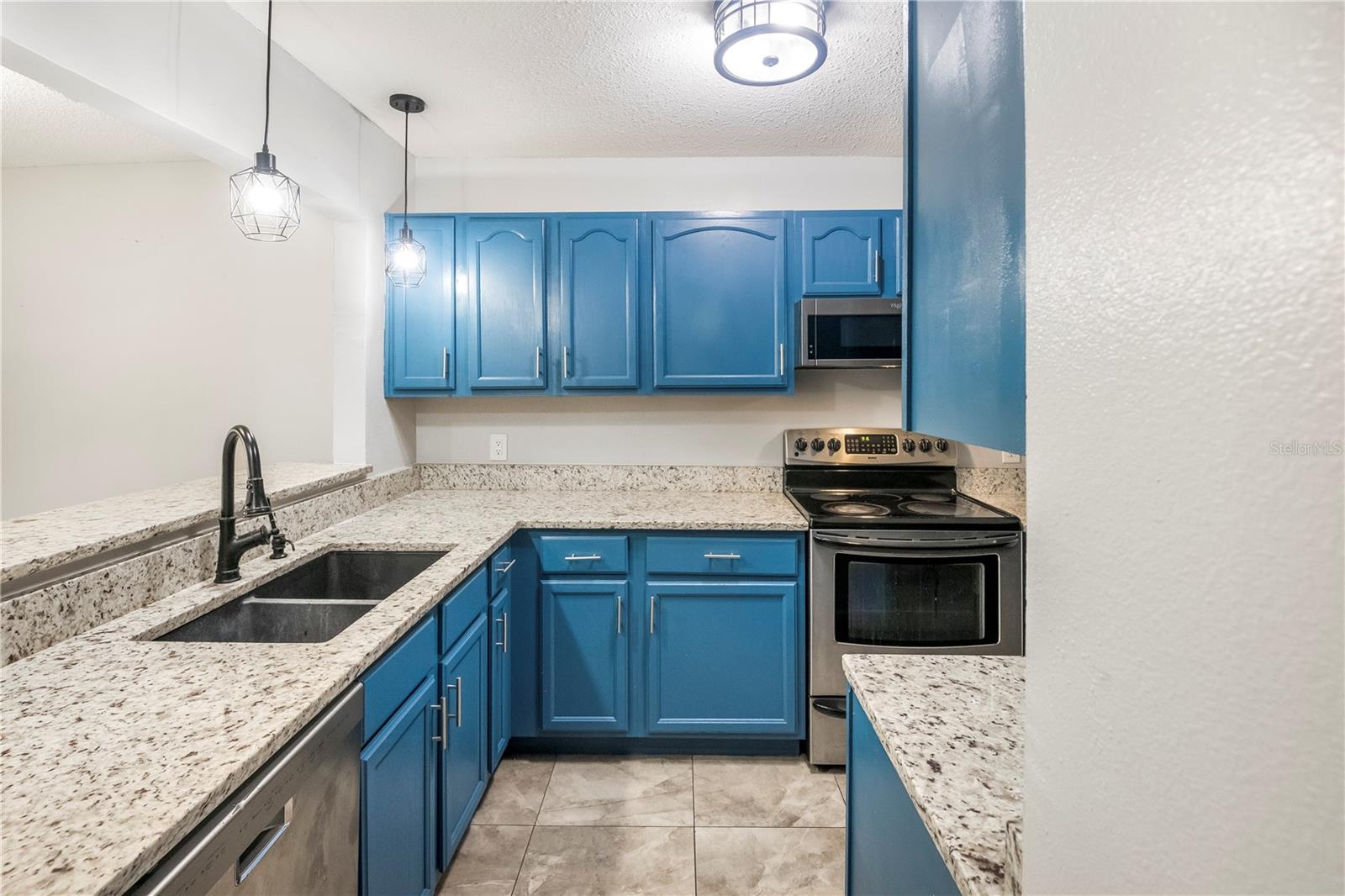 321 ORANGE BLOSSOM DR, WINTER HAVEN, FL, 33880