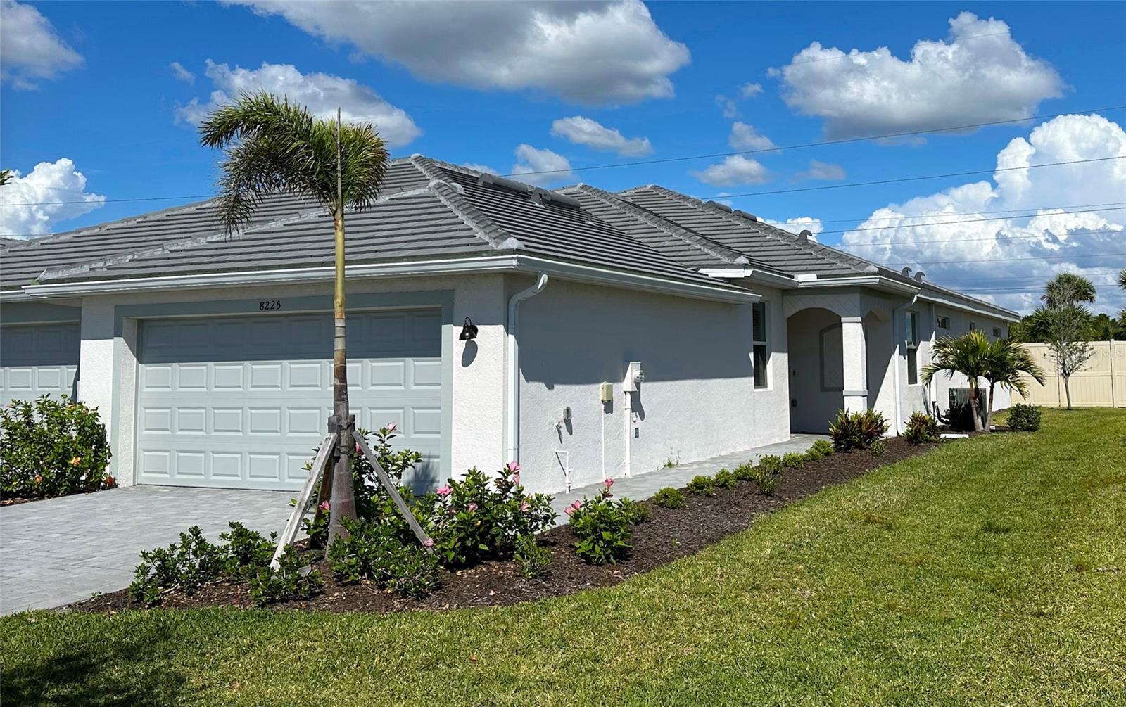 8225 SHORE LAKE DR, ENGLEWOOD, FL, 34224
