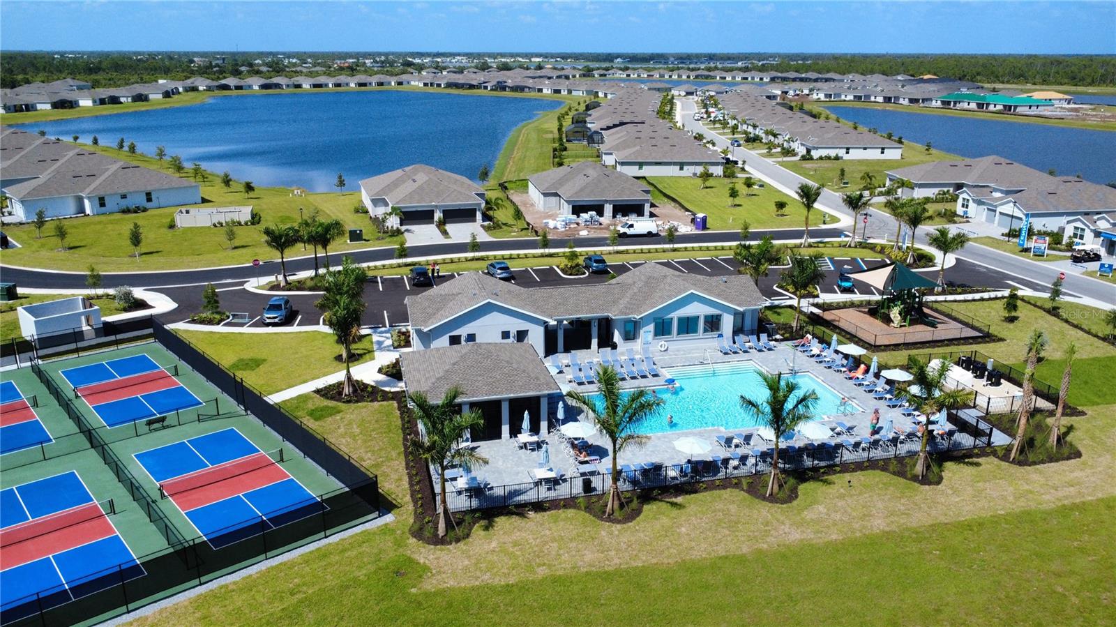 8225 SHORE LAKE DR, ENGLEWOOD, FL, 34224