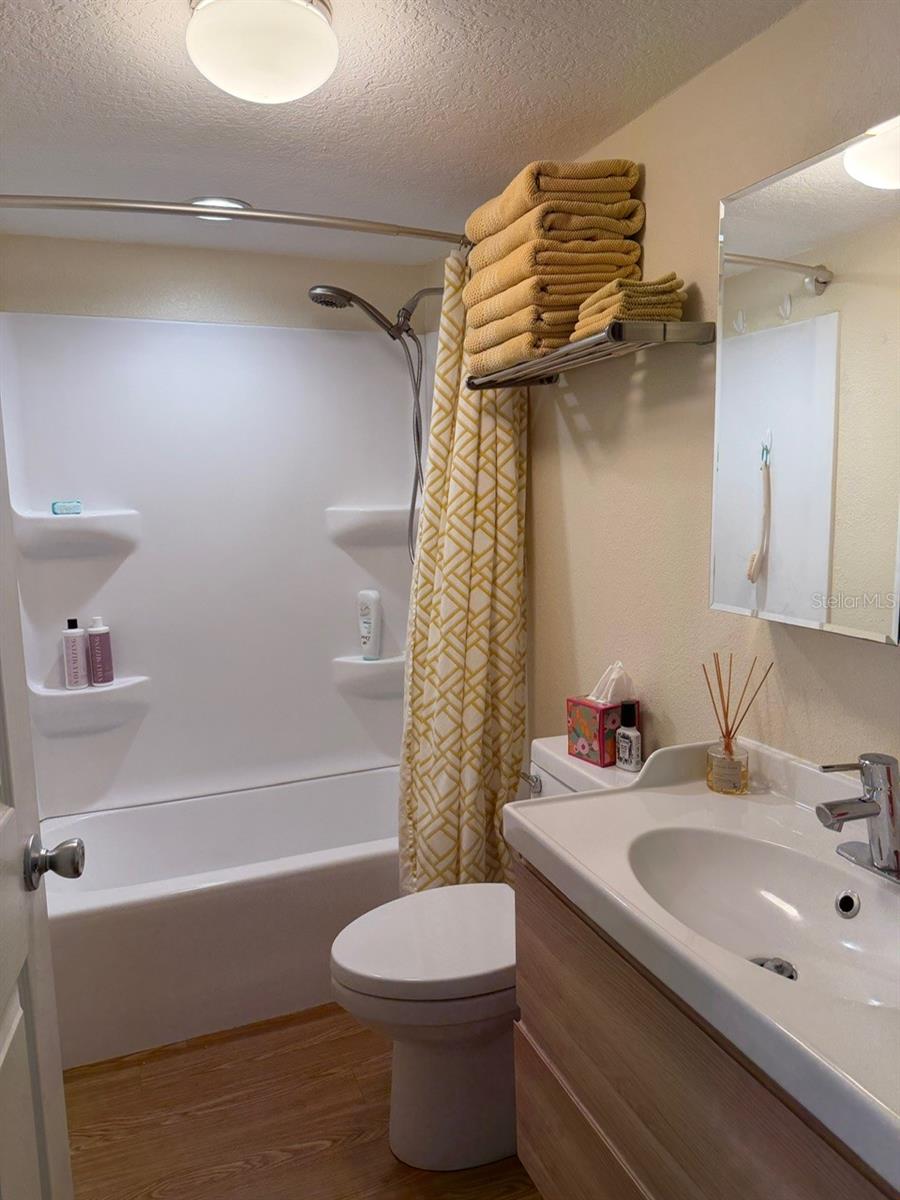 6633 53RD AVE E #C-20, BRADENTON, FL, 34203