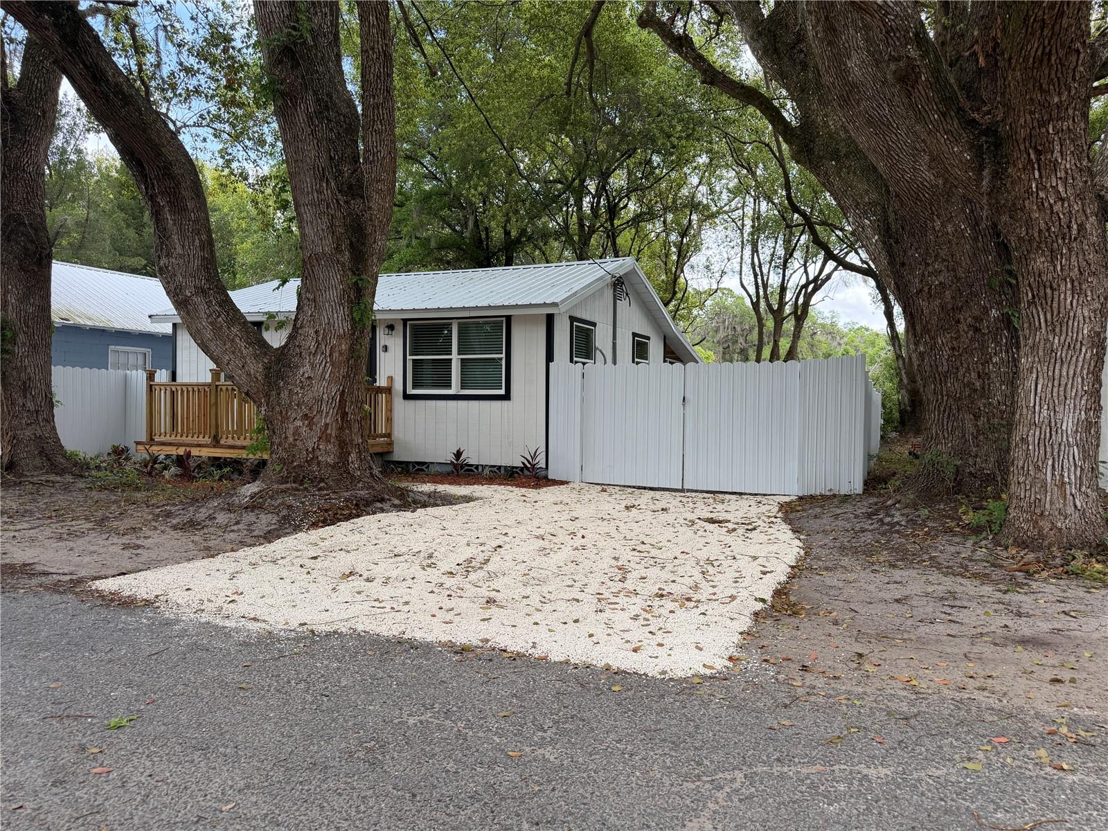 12345 SE 135TH TER, OCKLAWAHA, FL, 32179