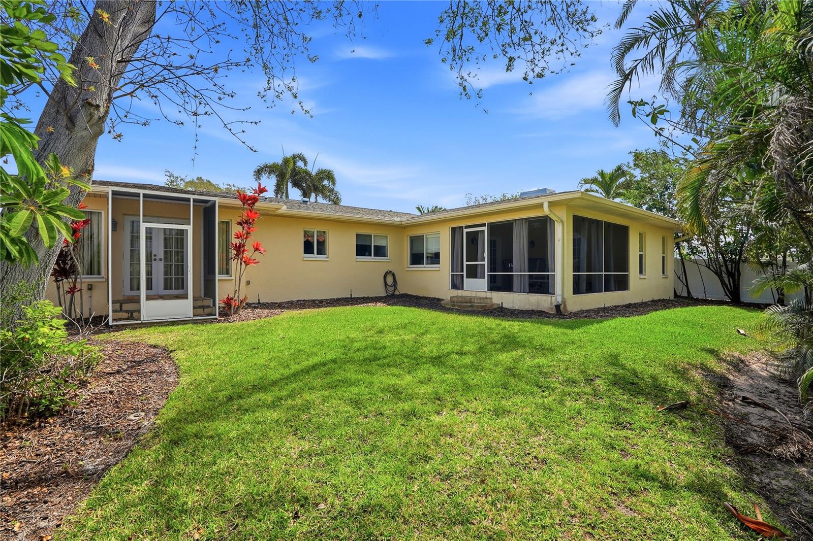 1348 HIGH BLUFF DR, LARGO, FL, 33770
