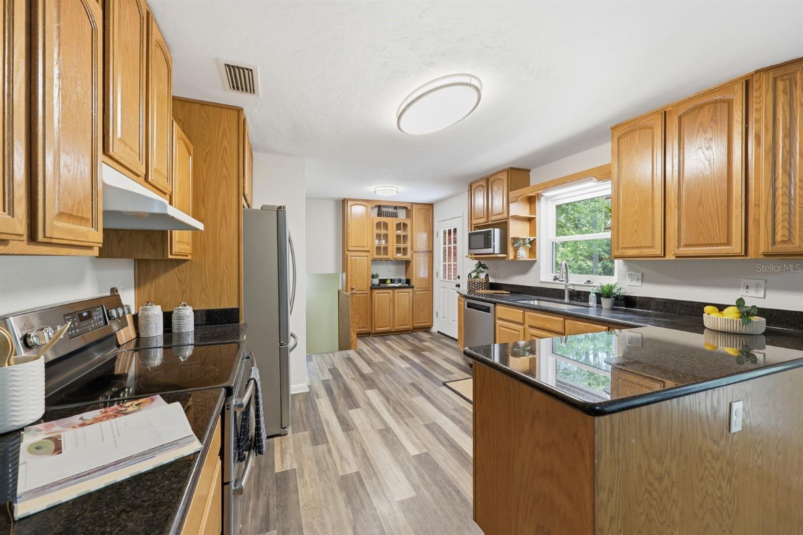 9235 NW 11TH PL, GAINESVILLE, FL, 32606