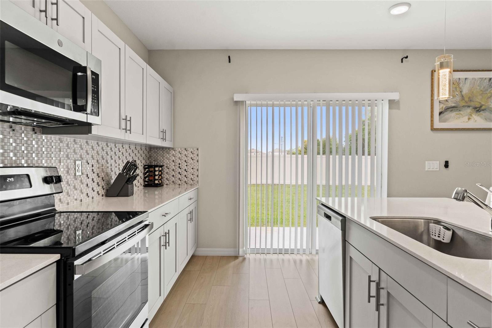 7512 WALLFLOWER TRL, WESLEY CHAPEL, FL, 33545